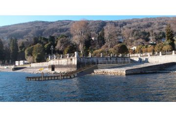 Un nuovo pontile galleggiante per l’attracco temporaneo di barche a Baveno: trovate le risorse comunali per la realizzazione