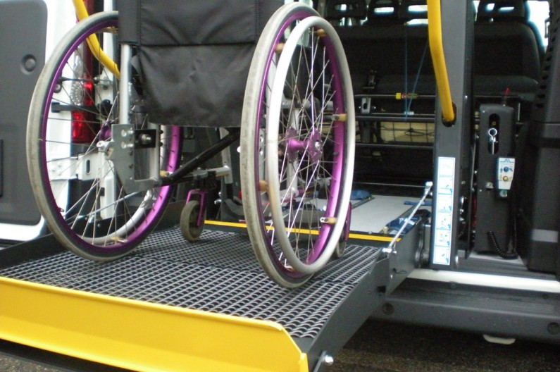 Carrozzina disabili trasporto
