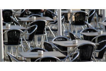 Nuove codici di condotta e restrizioni sulle autorizzazioni ai locali pubblici. Maggiore responsabilità e sicurezza. L'impegno dell'amministrazione.